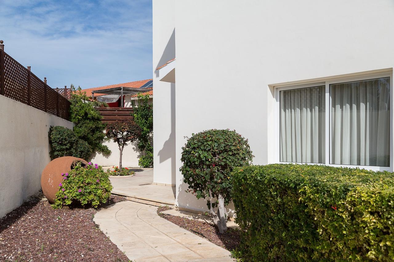 Coral Bay Sunbeam Villa Екстериор снимка
